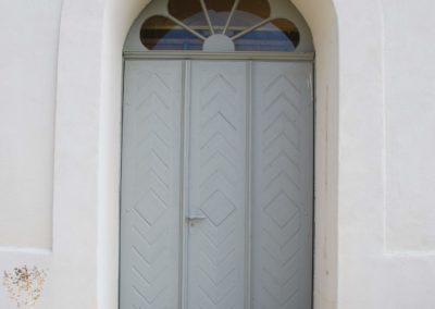 Restauration porte d'entrée Chapelle Sainte-Croix Fontenais